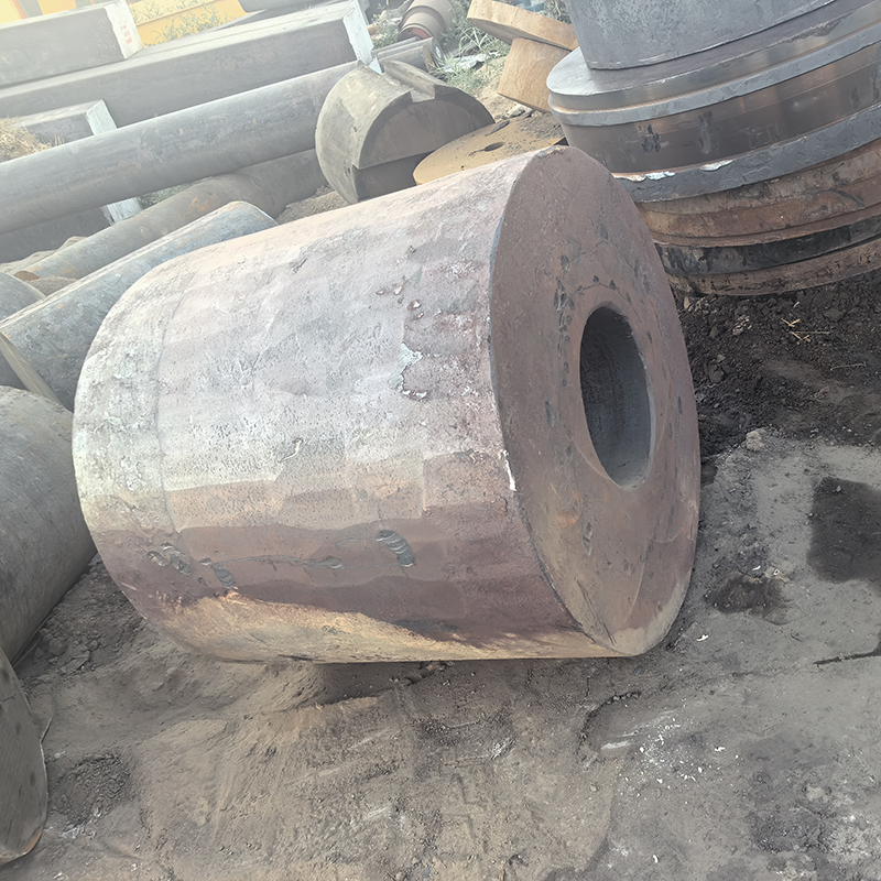 Кованая труба большого диаметра